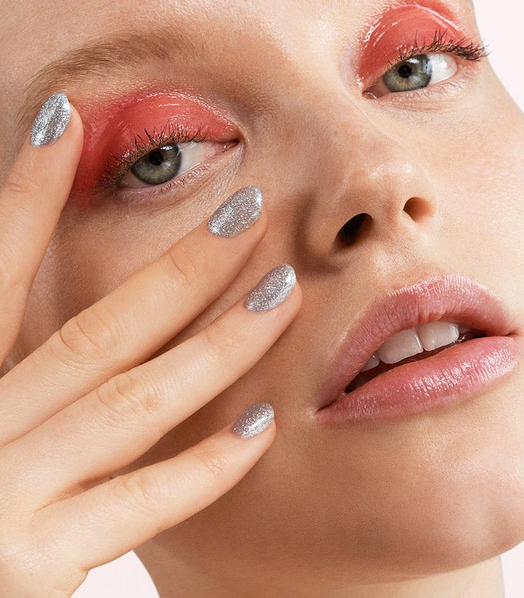 Pink Gellac - Fabulous Silver - Gellak - Vegan - Zilver - Glitter Finish - 15 Ml 2 Pink Gellac - Fabulous Silver - Gellak - Vegan - Zilver - Glitter Finish - 15 Ml - Afbeelding 2