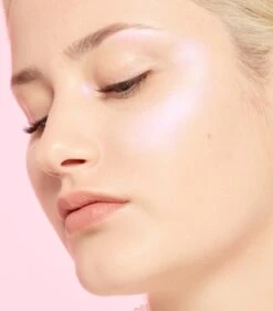 L’Oréal Paris 01 Iconoc Glow Highlighter - Poeder Highlighter - 9 Gr. -Cosmetisch Kortingswinkel 1055x1200 2