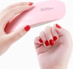 Royala C - Gellak Starterspakket + Inclusief Portable UV LED Lamp + Met 6 Verschillende Gellak Kleuren - Gellak Lamp – Gellac Set - Alle Benodigdheden In Eén -Cosmetisch Kortingswinkel 1200x1126 2