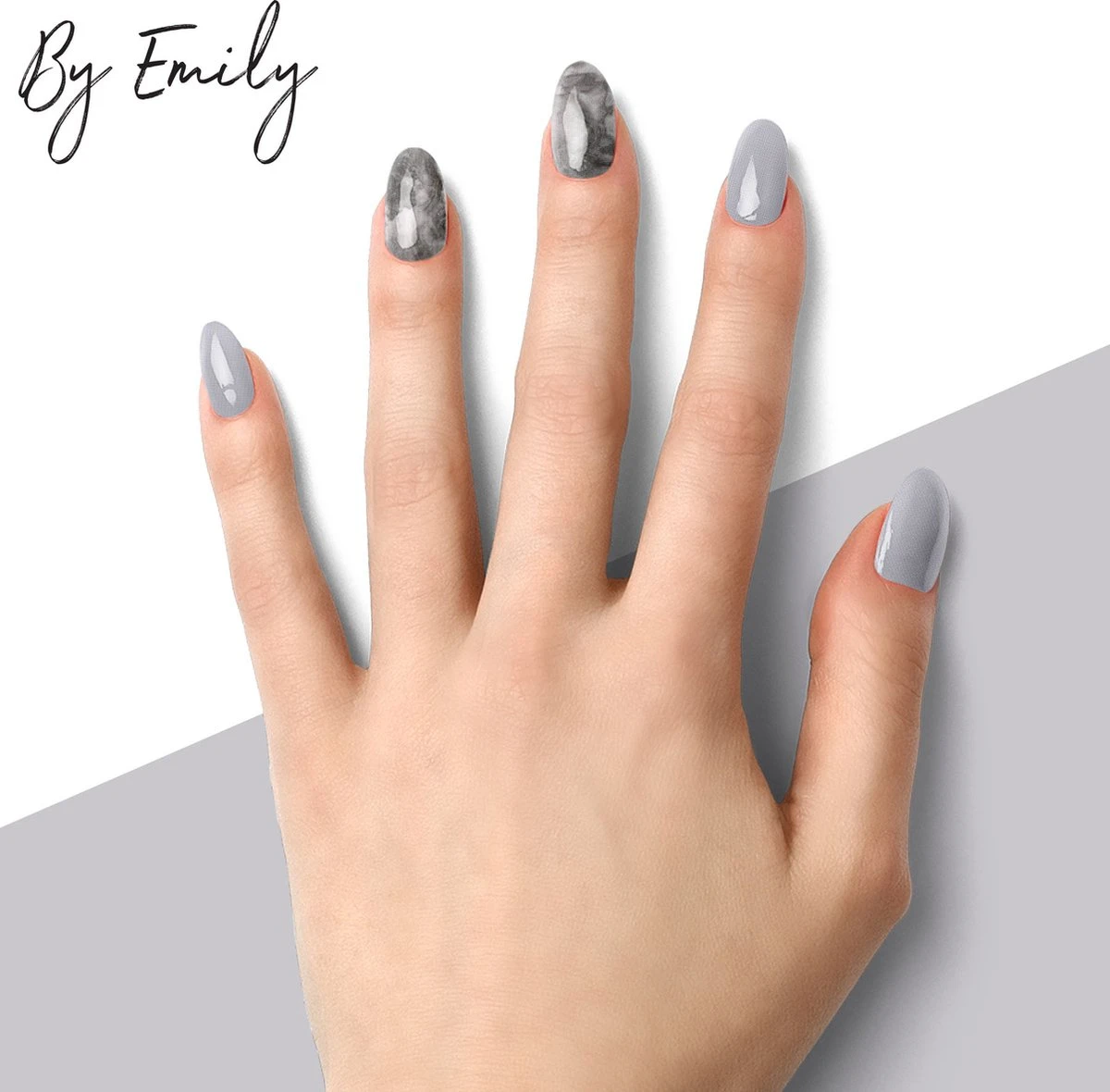 By Emily - Nagel Wrap - White Marble | 16 Stickers | Nail Wrap | Nail Art | Trendy | Design | Nagellakvrij | Eenvoudig | Nagel Wrap | Nagel Stickers | Folie | Zelfklevend | Sjablonen 6 By Emily - Nagel Wrap - White Marble | 16 Stickers | Nail Wrap | Nail Art | Trendy | Design | Nagellakvrij | Eenvoudig | Nagel Wrap | Nagel Stickers | Folie | Zelfklevend | Sjablonen - Afbeelding 6