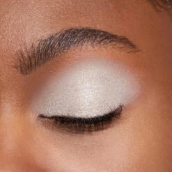 Bourjois Little Round Pot Oogschaduw - 01 Blanc'Voutant 21 Bourjois Little Round Pot Oogschaduw - 01 Blanc'Voutant -Cosmetisch Kortingswinkel 1200x1200 1969