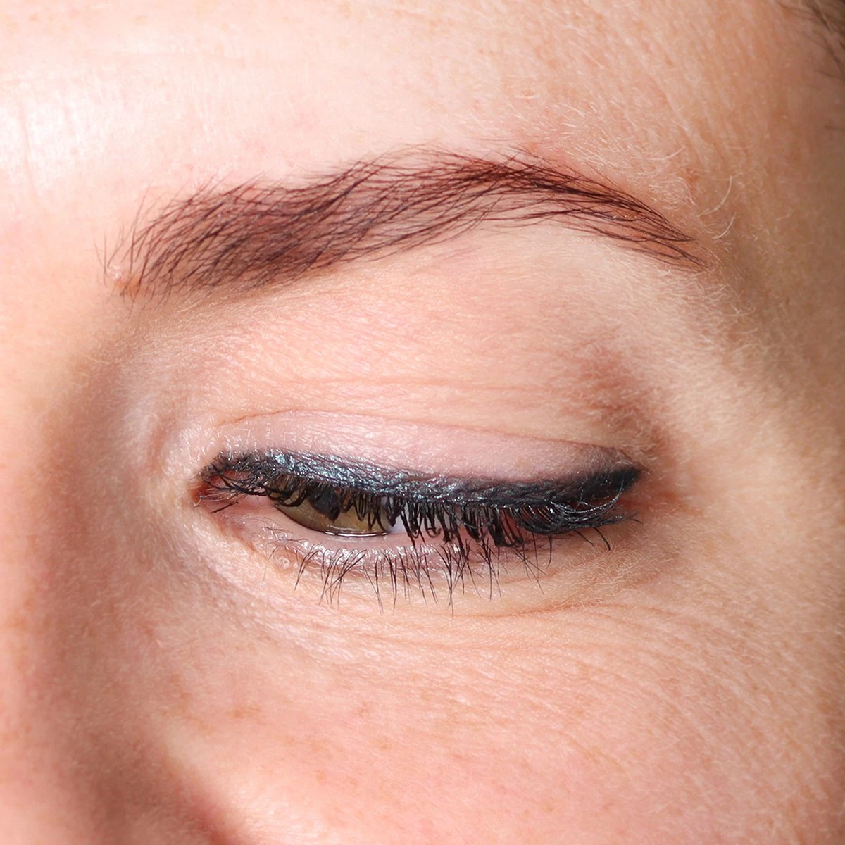 Blèzi® Automatic Eye Pencil 25 Emerald Blue - Oogpotlood Waterproof - Groen Blauw 2 Blèzi® Automatic Eye Pencil 25 Emerald Blue - Oogpotlood Waterproof - Groen Blauw - Afbeelding 2