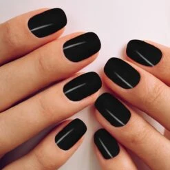 #BADBLACK - Influence Gellac - Zwarte Gellak - Gellak Zwart UV - UV Gellak - Gel Nagellak - Gellac - Kado Vrouw - Valentijns Cadeau - Kado Voor Haar - 10 Ml -Cosmetisch Kortingswinkel 1200x1200 454