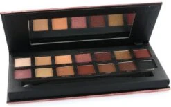 W7 Romanced Neutrals In Love - Oogschaduw Palette - 14 Kleuren 8 W7 Romanced Neutrals In Love - Oogschaduw Palette - 14 Kleuren -Cosmetisch Kortingswinkel 1200x754 3