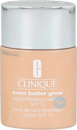 Clinique Even Better Glow Foundation - WN04 Bone -Cosmetisch Kortingswinkel 705x1200