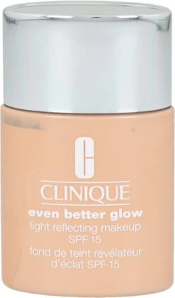 Clinique Even Better Glow Foundation - WN04 Bone -Cosmetisch Kortingswinkel 706x1200