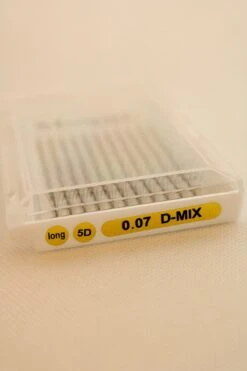 Mowny Beauty - Wimperextensions - 5D Premade Fans - Mix Tray 0,07mm D-krul - Natuurlijke Wimperextensions - Russisch Volume 7 Mowny Beauty - Wimperextensions - 5D Premade Fans - Mix Tray 0,07mm D-krul - Natuurlijke Wimperextensions - Russisch Volume -Cosmetisch Kortingswinkel 800x1200 29