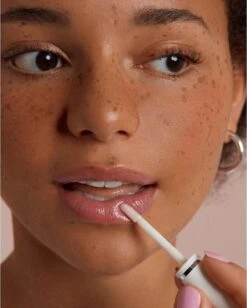 Labello Caring Lip Oil Clear Glow - 5.5 Ml -Cosmetisch Kortingswinkel 962x1200 3